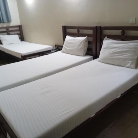 New Hotel Chilton Karachi Esterno foto