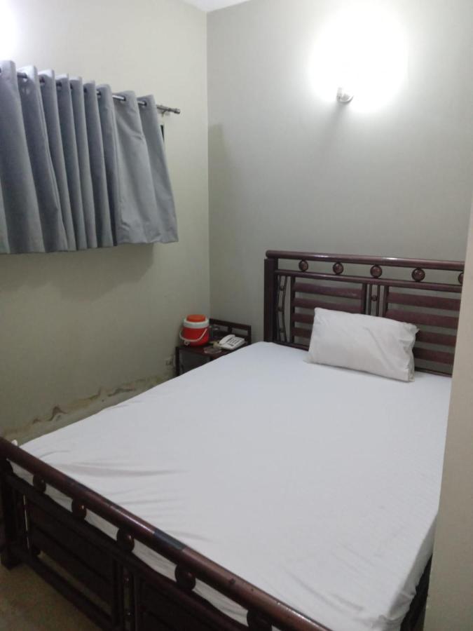 New Hotel Chilton Karachi Esterno foto