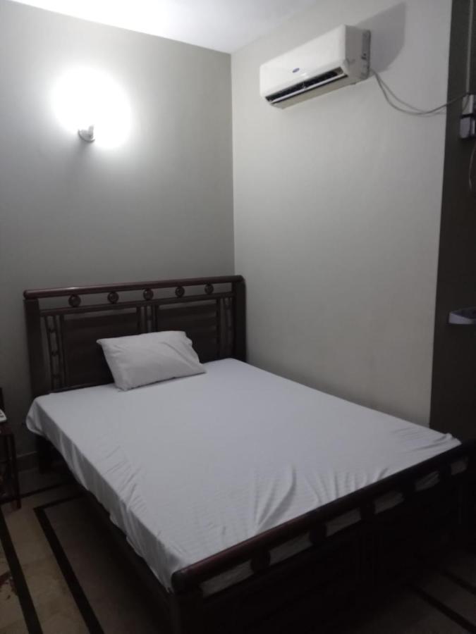 New Hotel Chilton Karachi Esterno foto