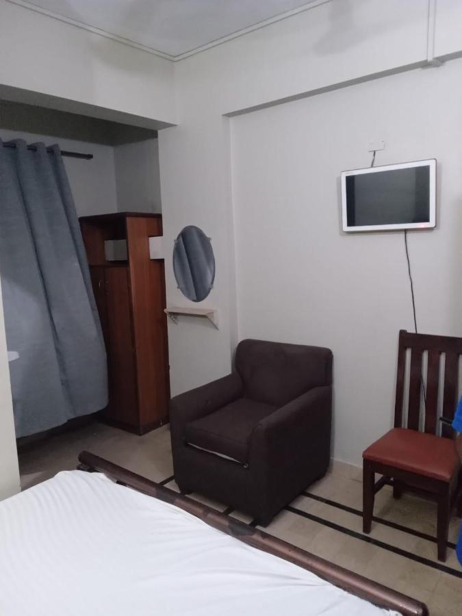 New Hotel Chilton Karachi Esterno foto